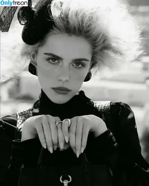 Kiernan Shipka / AdventuresSabrina / kiernanshipka nude photo #2268