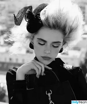 Kiernan Shipka / AdventuresSabrina / kiernanshipka nude photo #2270