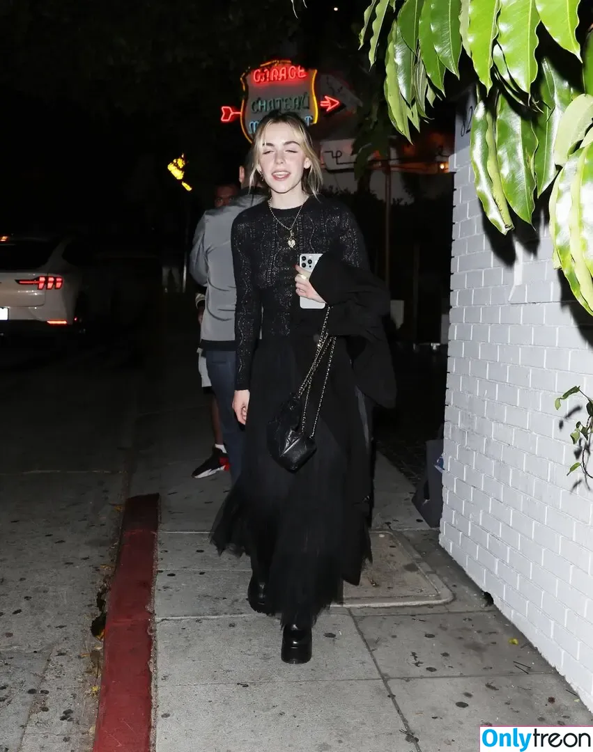 Kiernan Shipka nude photo #2047 (AdventuresSabrina / kiernanshipka)
