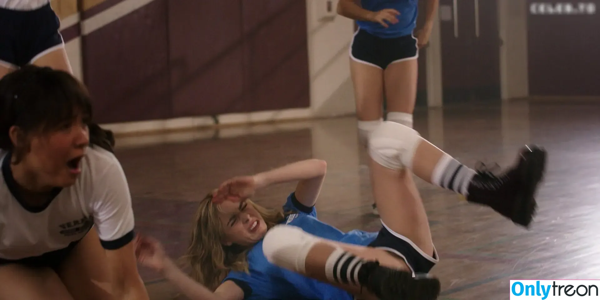 Kiernan Shipka nude photo #2078 (AdventuresSabrina / kiernanshipka)