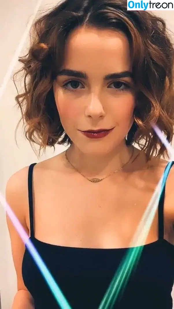 Kiernan Shipka nude photo #2088 (AdventuresSabrina / kiernanshipka)