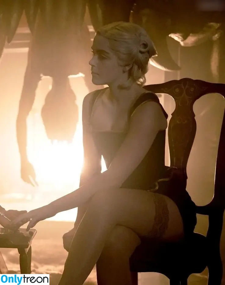 Kiernan Shipka nude photo #2091 (AdventuresSabrina / kiernanshipka)