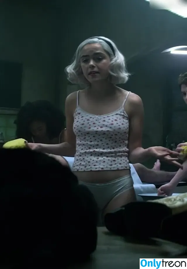 Kiernan Shipka nude photo #2114 (AdventuresSabrina / kiernanshipka)