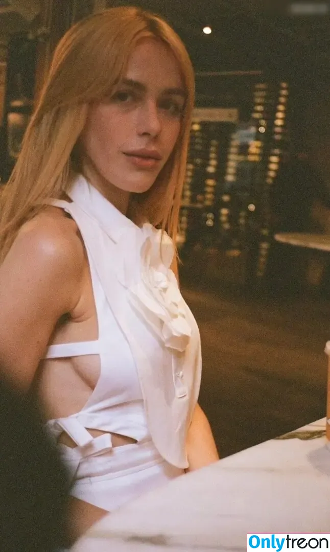 Kiernan Shipka nude photo #2166 (AdventuresSabrina / kiernanshipka)