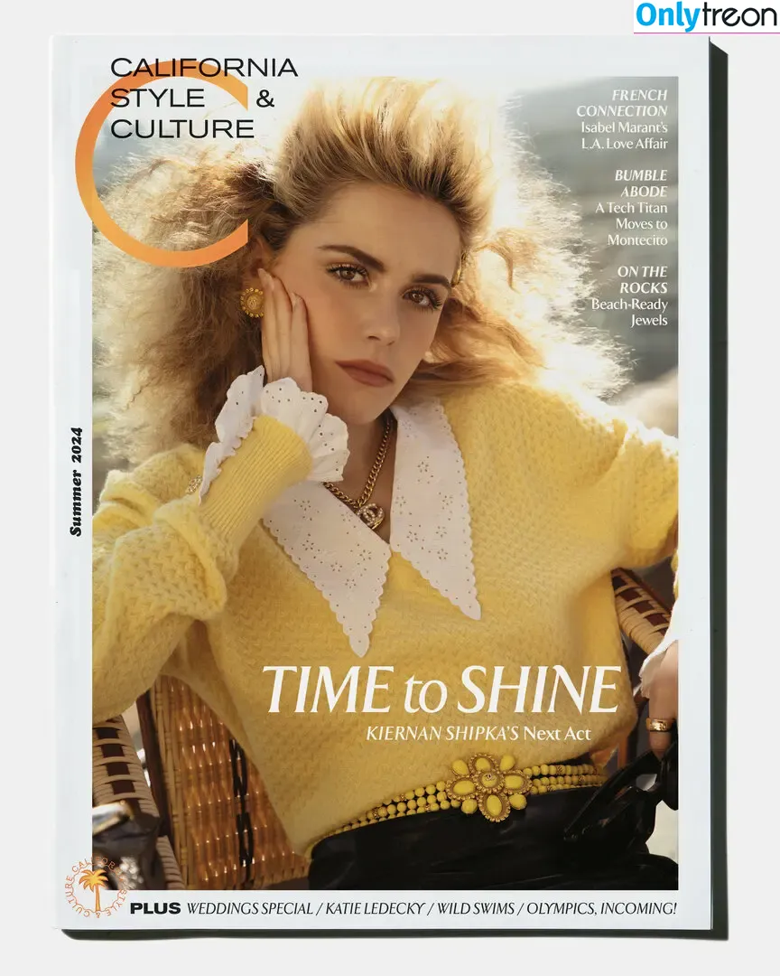 Kiernan Shipka nude photo #2265 (AdventuresSabrina / kiernanshipka)