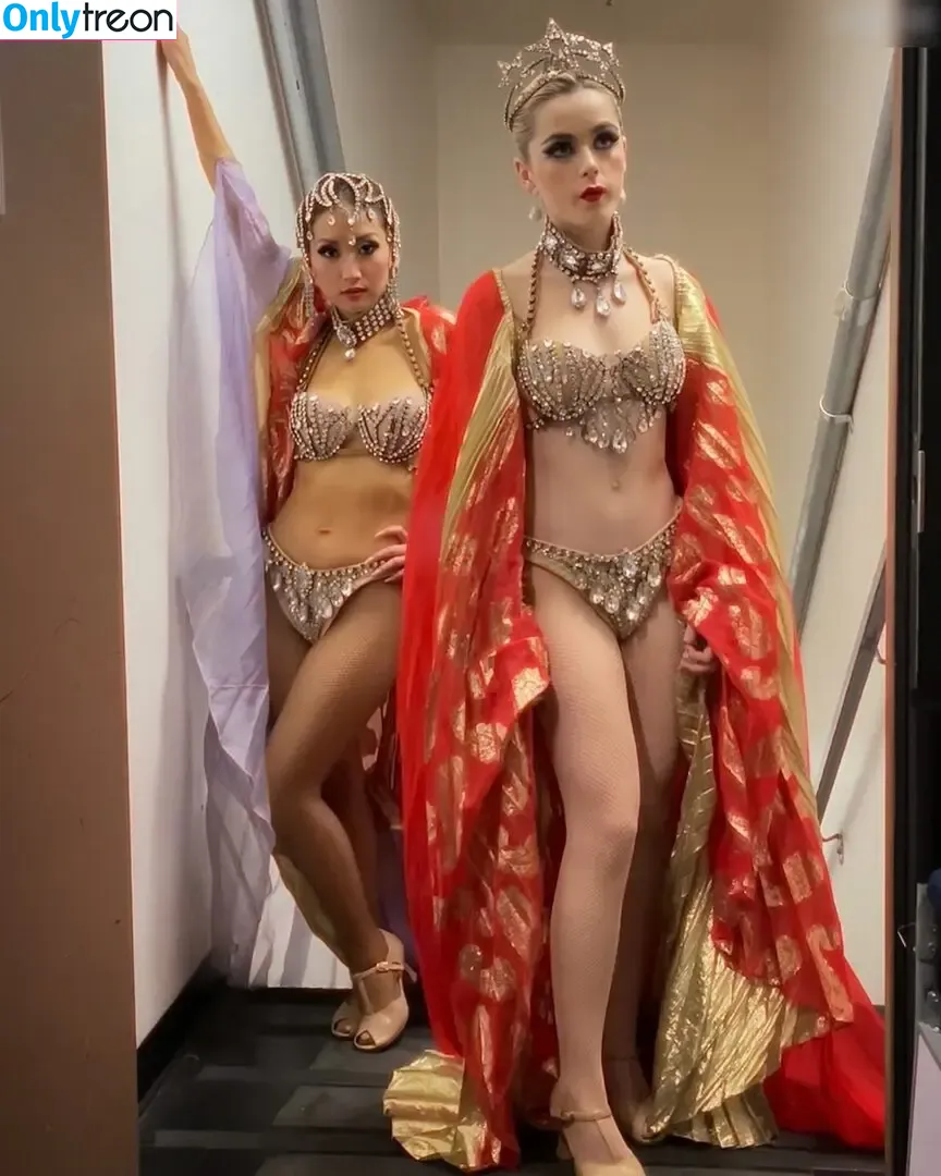 Kiernan Shipka nude photo #2927 (AdventuresSabrina / kiernanshipka)