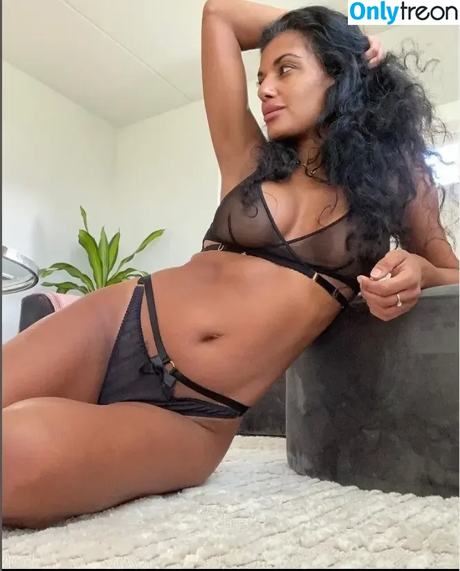 Kija Habibzadeh nude photo #0020 (kijaperfect)