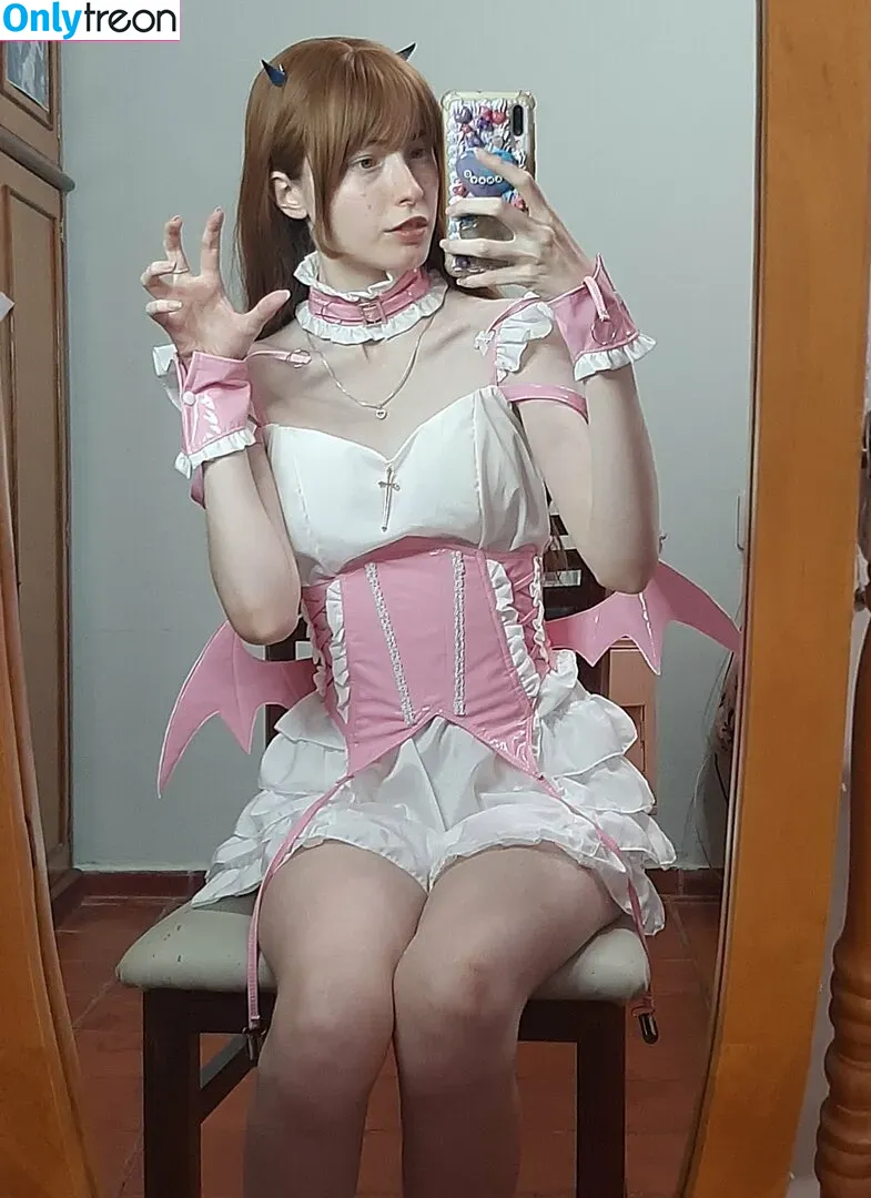 Kiki Glitter Cosplay nude photo #0027 (KikiGlitterCos / kiki_glitter_cosplay / kikifitcosplay)