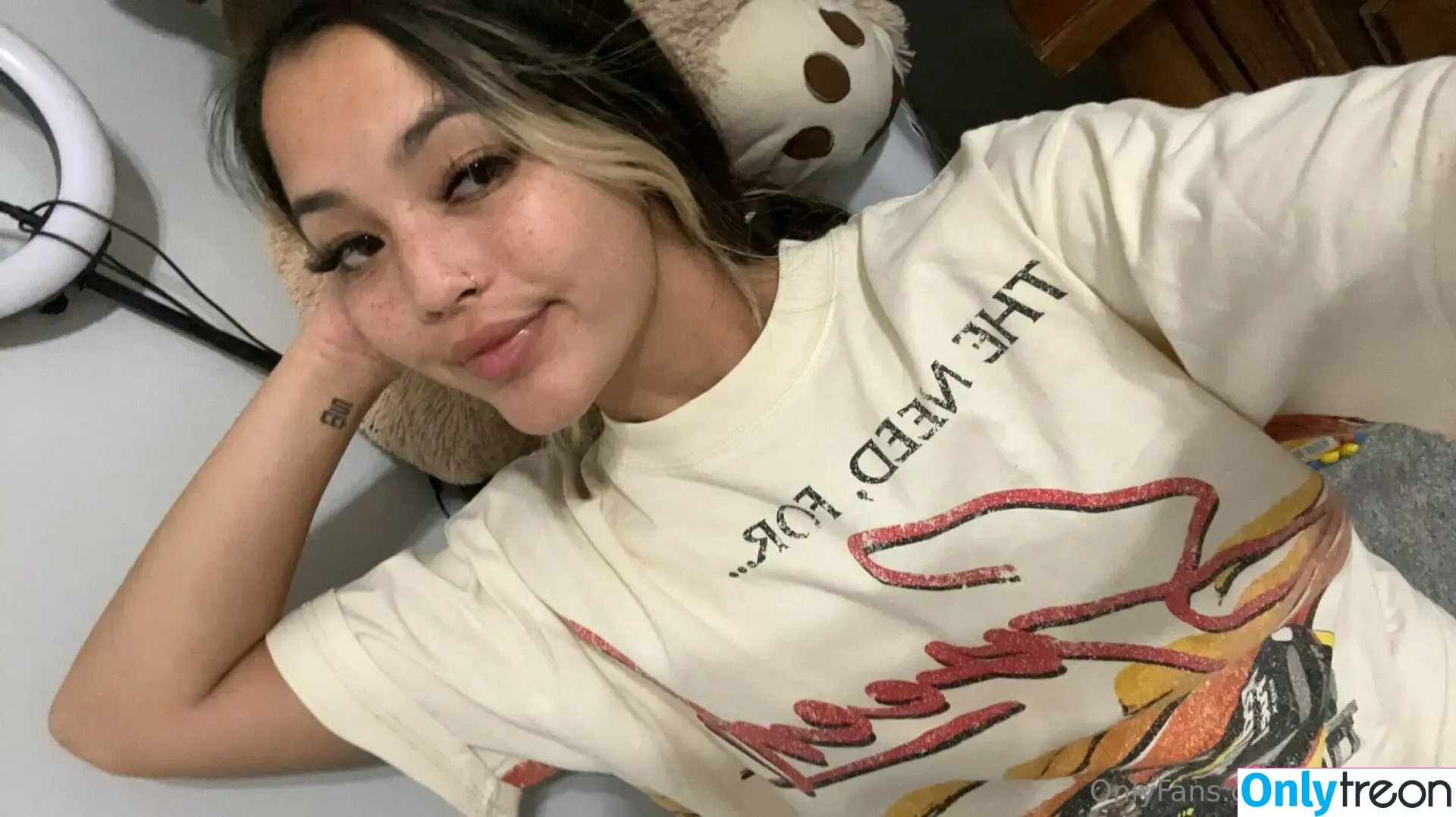 kiki_rivers nude photo #0045 (kikiriverss)