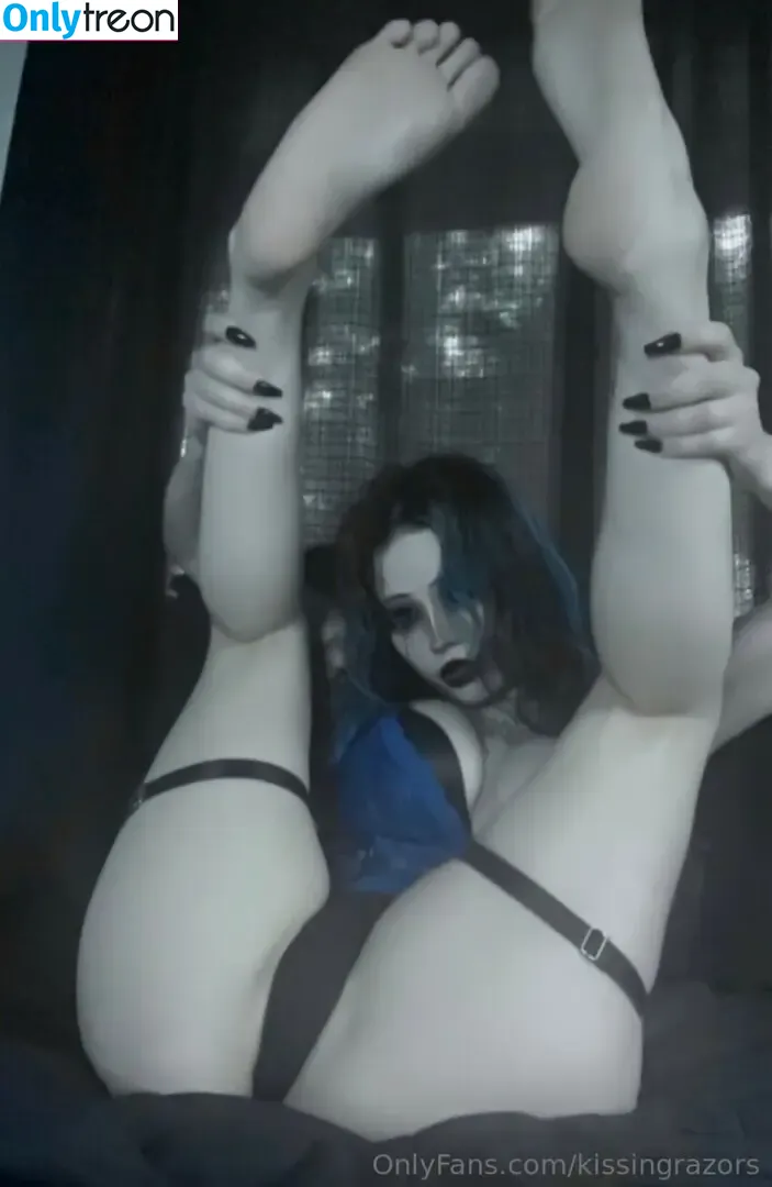 Killkels nude photo #0050 (kill.kels / kissingrazors)