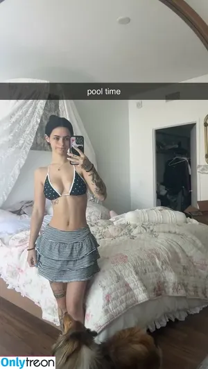 Killljoyy / carly.jb nude photo #0065