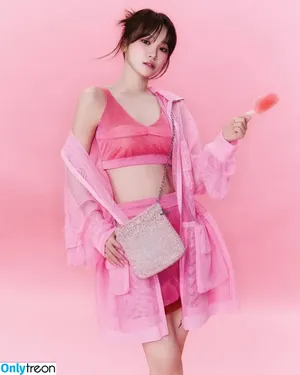 Kim Chaewon / _chaechae_1 / 김채원 Le Sserafim nude photo #0200