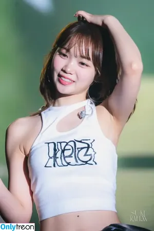 Kim Chaewon / _chaechae_1 / 김채원 Le Sserafim nude photo #0282
