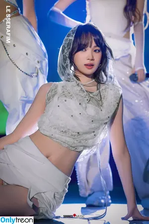 Kim Chaewon / _chaechae_1 / 김채원 Le Sserafim nude photo #0386