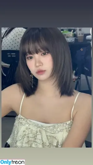 Kim Chaewon / _chaechae_1 / 김채원 Le Sserafim nude photo #0414