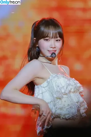 Kim Chaewon / _chaechae_1 / 김채원 Le Sserafim nude photo #0448