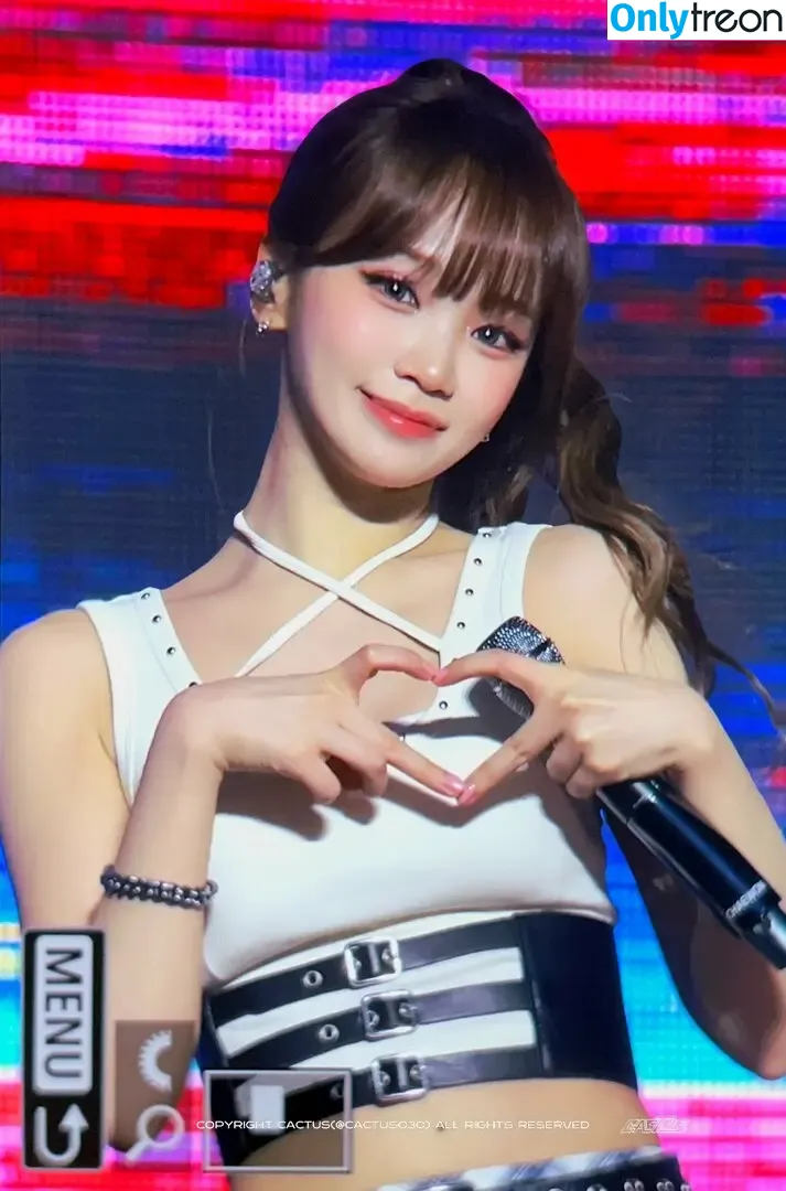 Kim Chaewon nude photo #0242 (_chaechae_1 / 김채원 Le Sserafim)