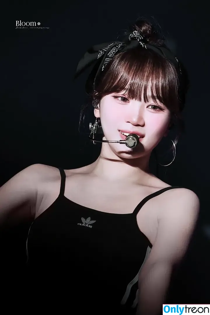 Kim Chaewon nude photo #0312 (_chaechae_1 / 김채원 Le Sserafim)