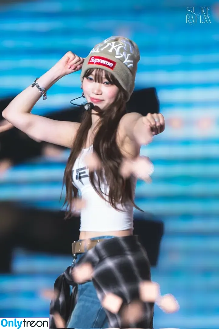 Kim Chaewon nude photo #0334 (_chaechae_1 / 김채원 Le Sserafim)