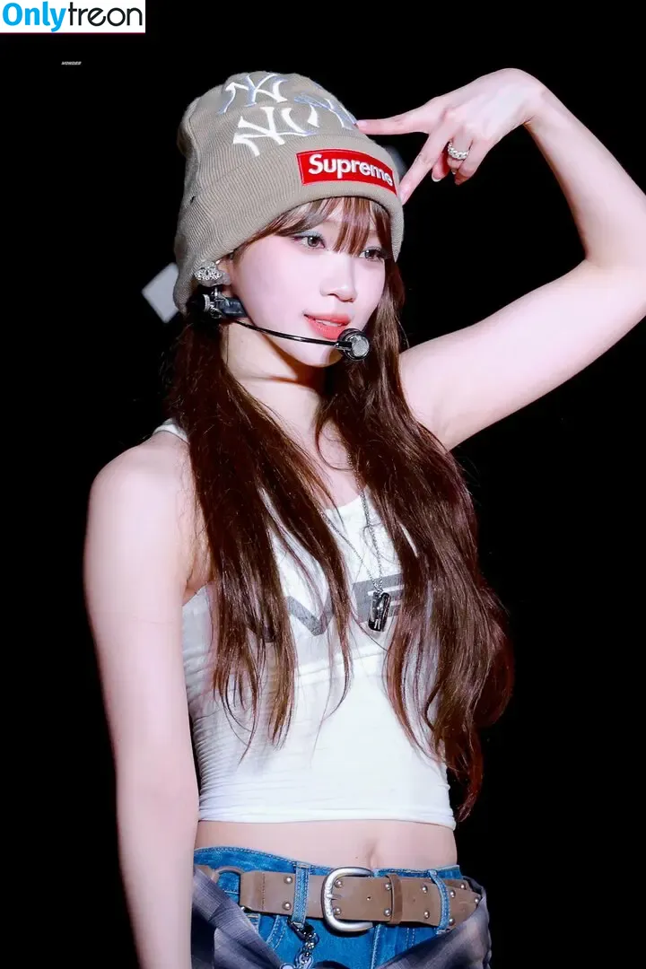 Kim Chaewon nude photo #0343 (_chaechae_1 / 김채원 Le Sserafim)