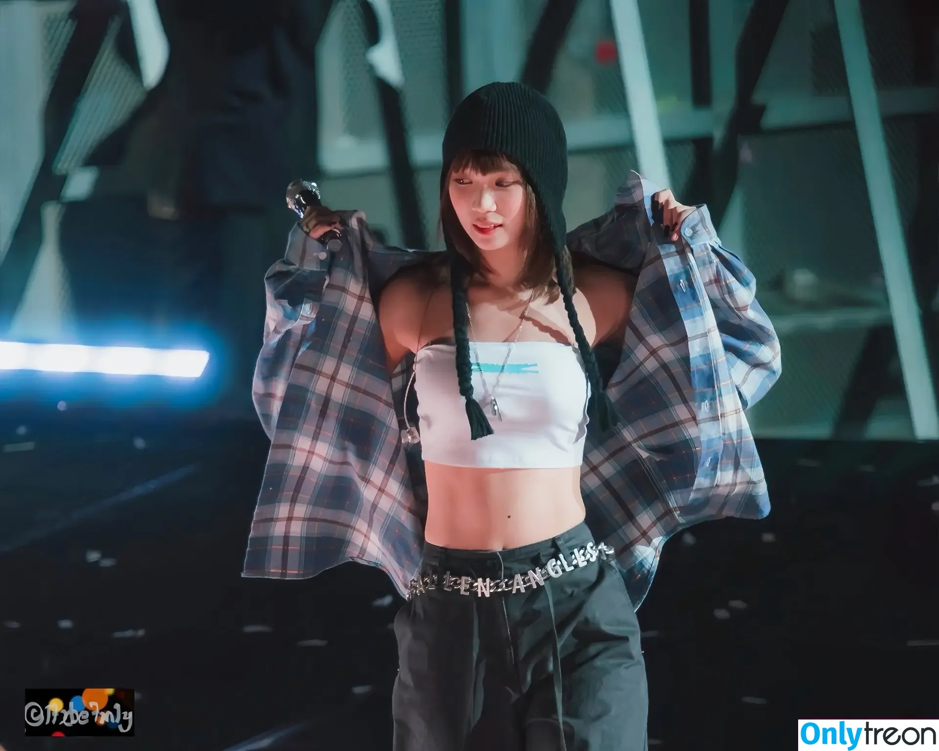 Kim Chaewon nude photo #0406 (_chaechae_1 / 김채원 Le Sserafim)