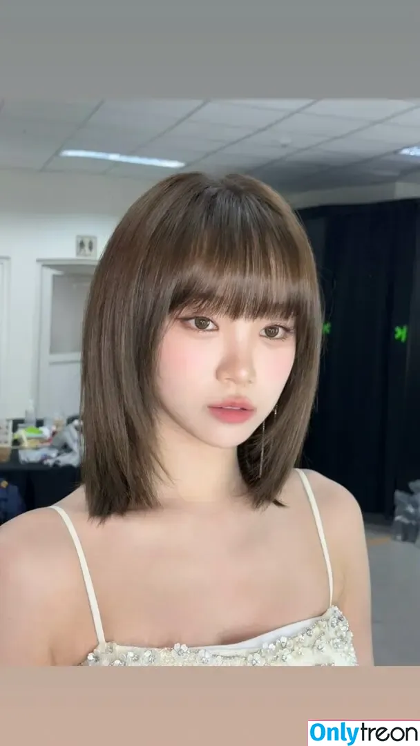 Kim Chaewon nude photo #0413 (_chaechae_1 / 김채원 Le Sserafim)