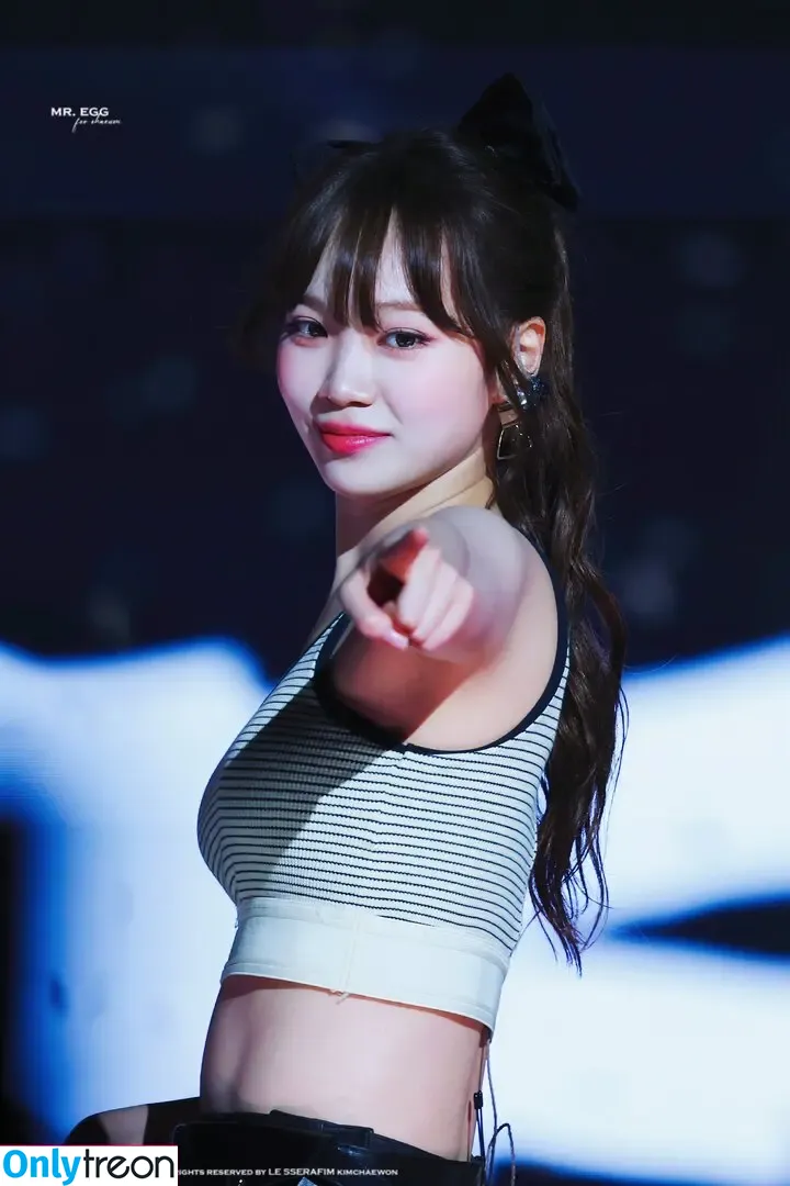 Kim Chaewon nude photo #0426 (_chaechae_1 / 김채원 Le Sserafim)
