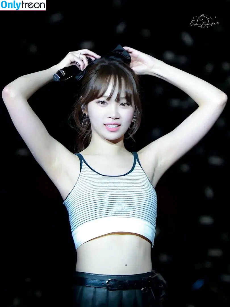 Kim Chaewon nude photo #0442 (_chaechae_1 / 김채원 Le Sserafim)