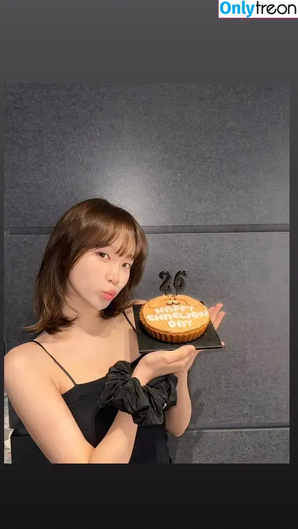 Kim Chaewon nude photo #0459 (_chaechae_1 / 김채원 Le Sserafim)