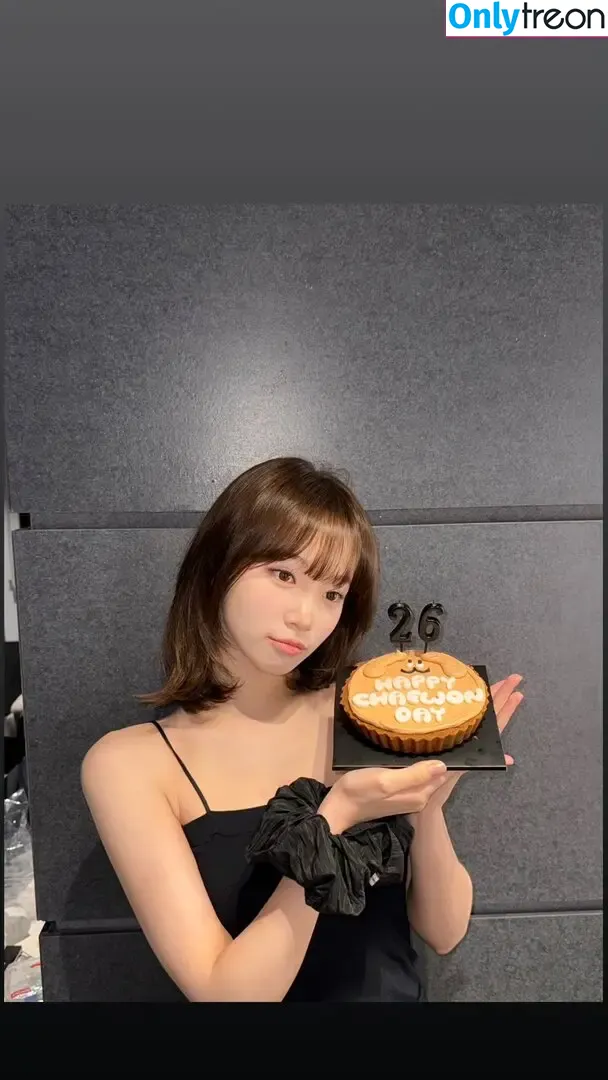 Kim Chaewon nude photo #0460 (_chaechae_1 / 김채원 Le Sserafim)