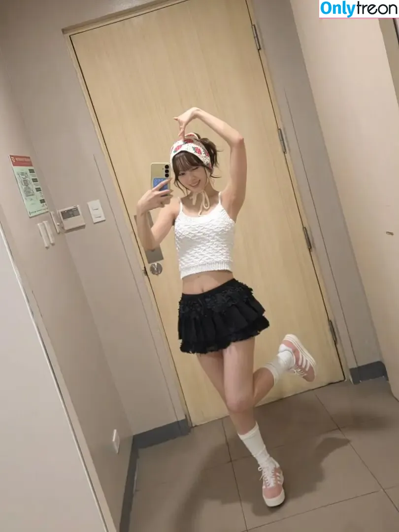 Kim Chaewon nude photo #0465 (_chaechae_1 / 김채원 Le Sserafim)