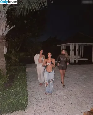Kim Kardashian / KimKardashian / kim_kardashian nude photo #2928
