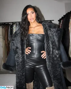 Kim Kardashian / KimKardashian / kim_kardashian nude photo #2930
