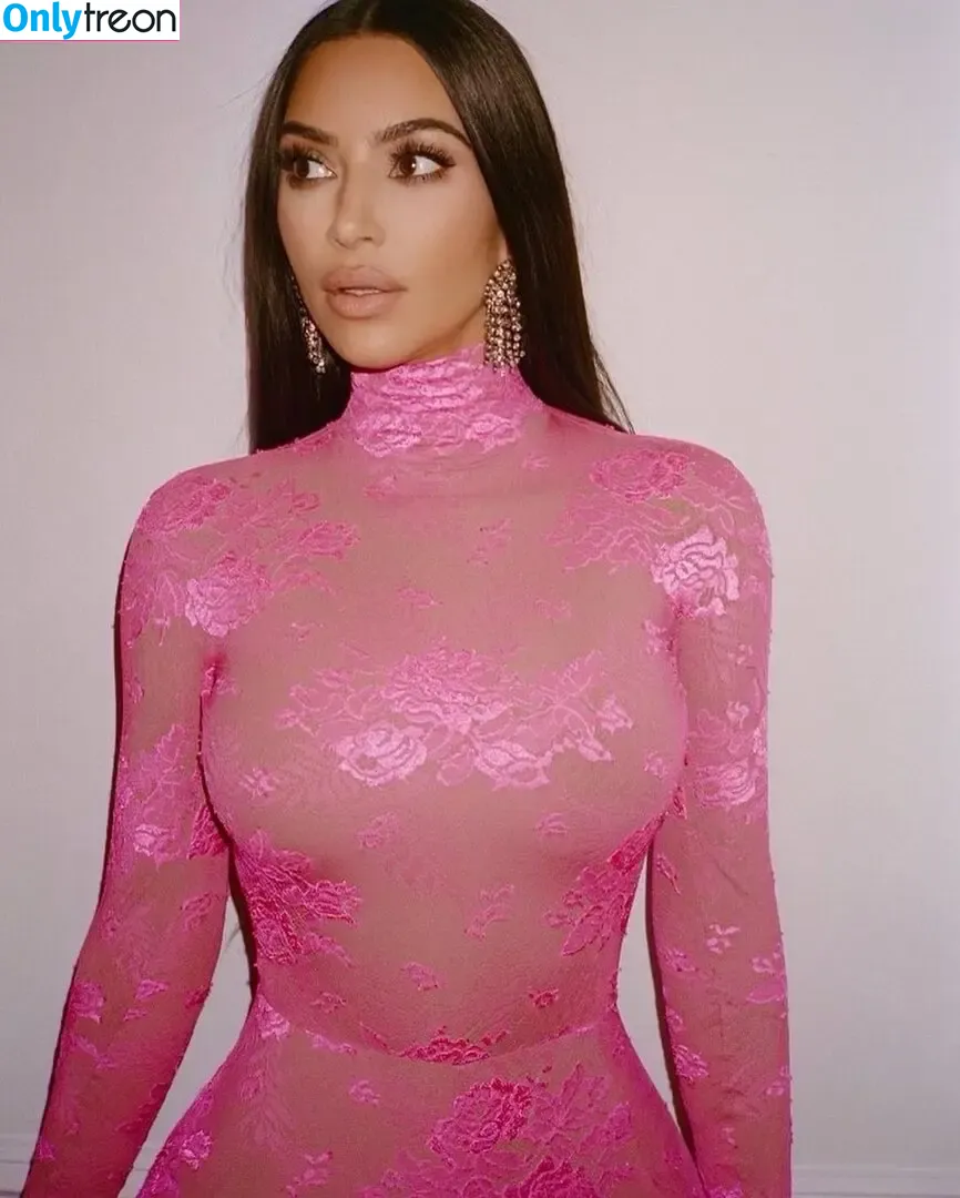 Kim Kardashian nude photo #2876 (KimKardashian / kim_kardashian)