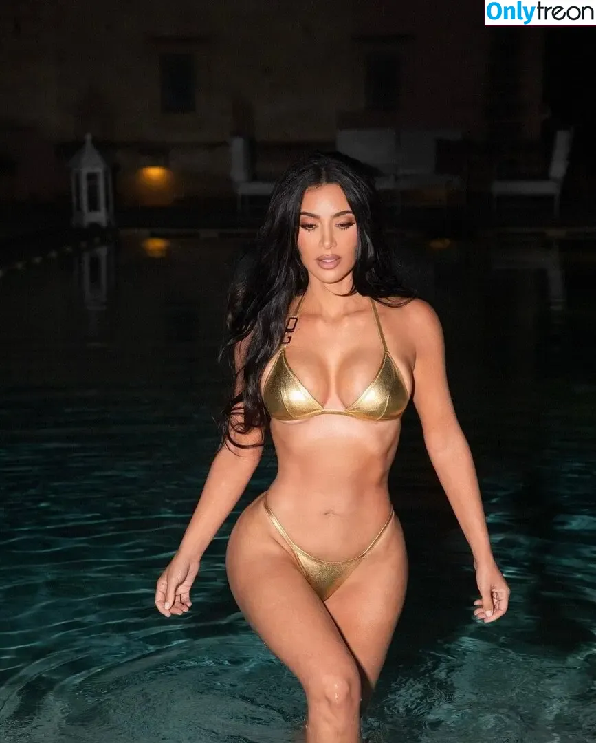 Kim Kardashian nude photo #2880 (KimKardashian / kim_kardashian)