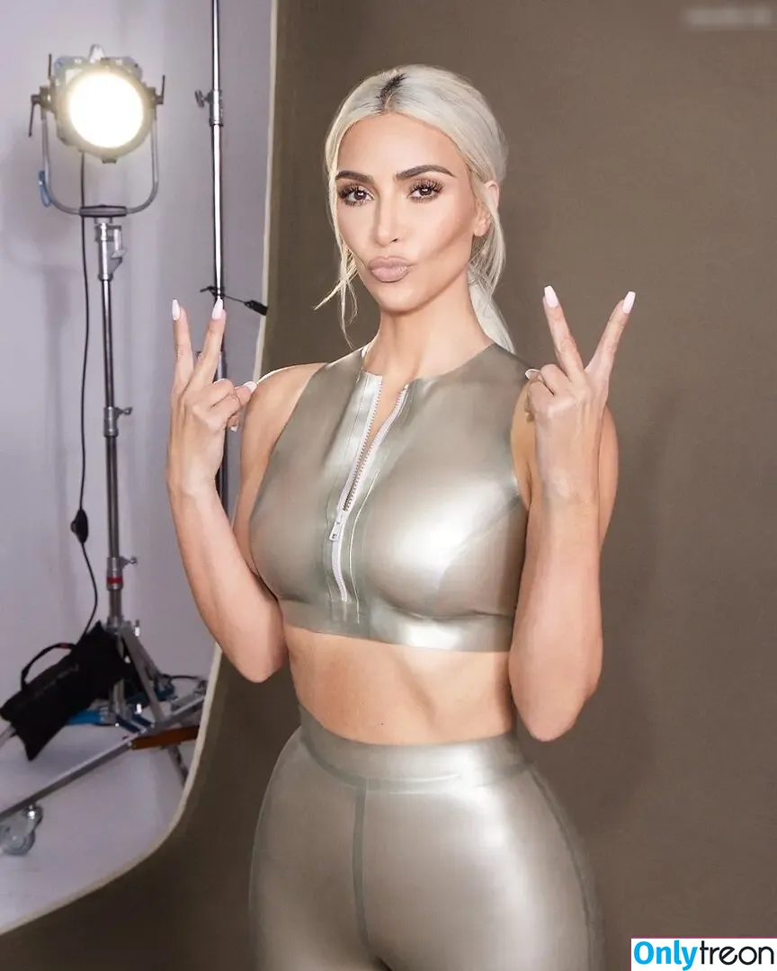 Kim Kardashian nude photo #2885 (KimKardashian / kim_kardashian)