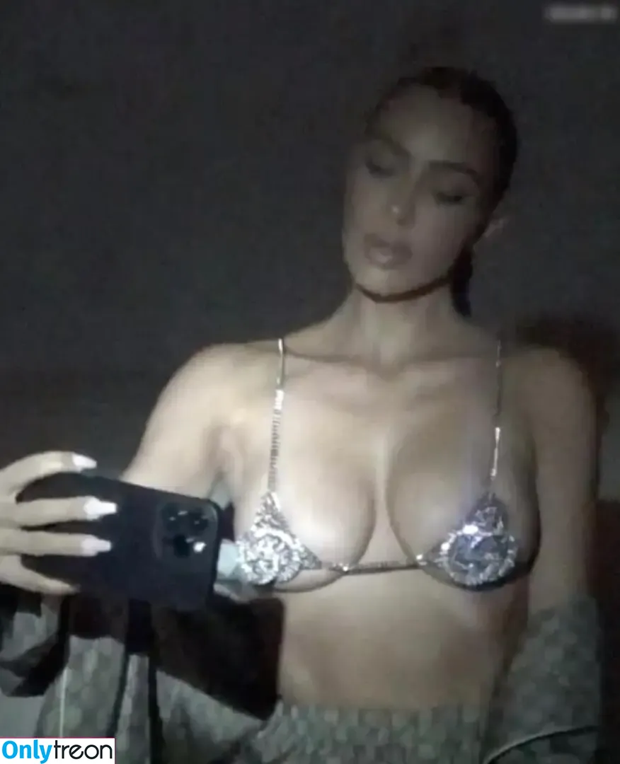 Kim Kardashian nude photo #2945 (KimKardashian / kim_kardashian)