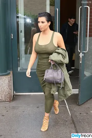 Kim Kardashian / KimKardashian / kim_kardashian nude photo #3042