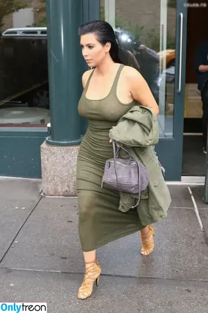 Kim Kardashian / KimKardashian / kim_kardashian nude photo #3045