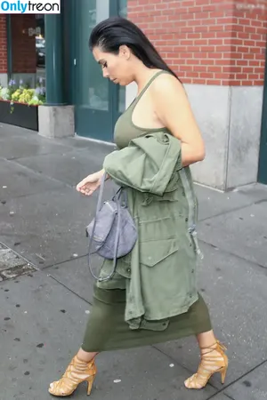 Kim Kardashian / KimKardashian / kim_kardashian nude photo #3050