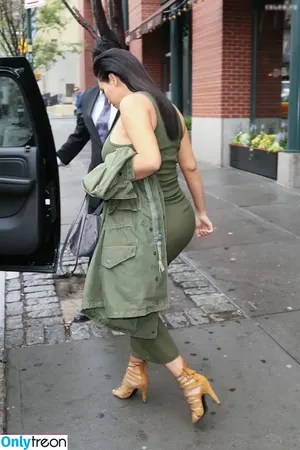 Kim Kardashian / KimKardashian / kim_kardashian nude photo #3051