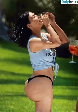 Kim Kardashian / KimKardashian / kim_kardashian nude photo #3126