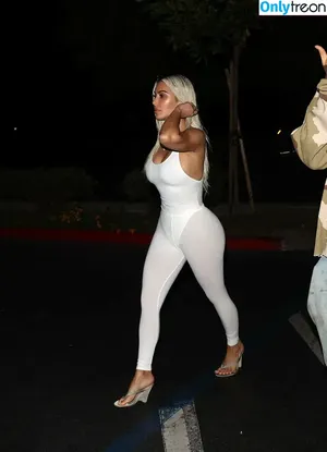 Kim Kardashian / KimKardashian / kim_kardashian nude photo #3299