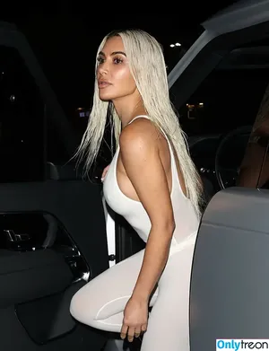 Kim Kardashian / KimKardashian / kim_kardashian nude photo #3300