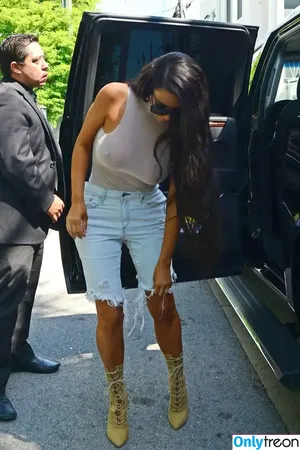 Kim Kardashian / KimKardashian / kim_kardashian nude photo #3384