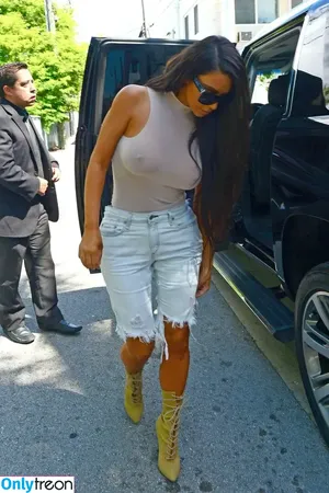 Kim Kardashian / KimKardashian / kim_kardashian nude photo #3391