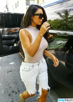 Kim Kardashian / KimKardashian / kim_kardashian nude photo #3402