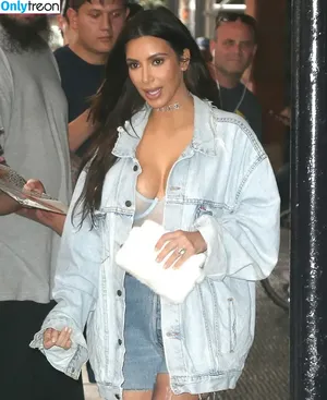 Kim Kardashian / KimKardashian / kim_kardashian nude photo #3437