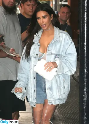 Kim Kardashian / KimKardashian / kim_kardashian nude photo #3438