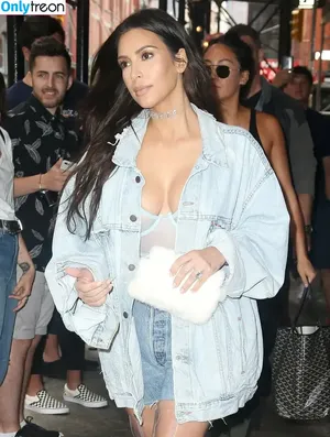 Kim Kardashian / KimKardashian / kim_kardashian nude photo #3443